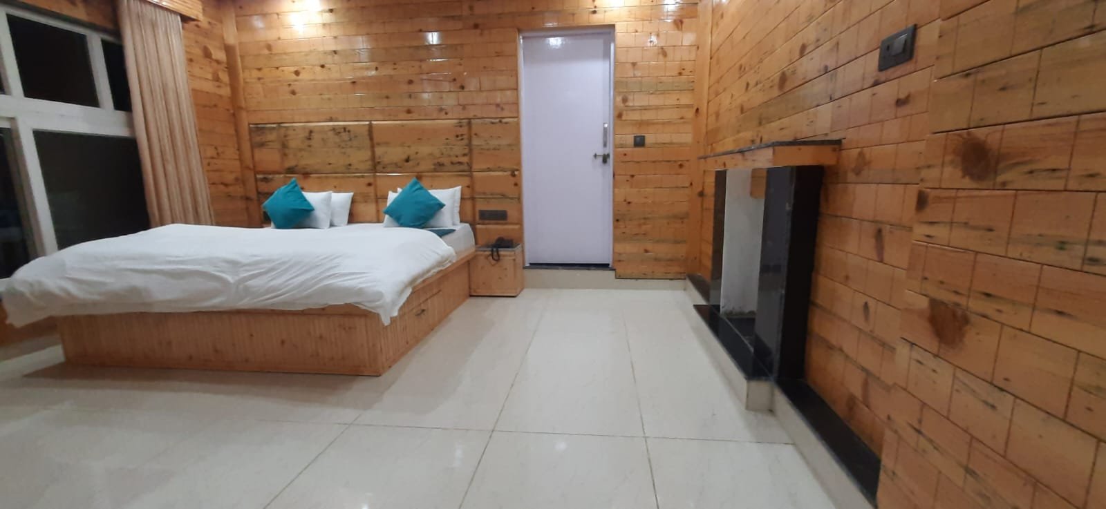 Family Suite - Main View